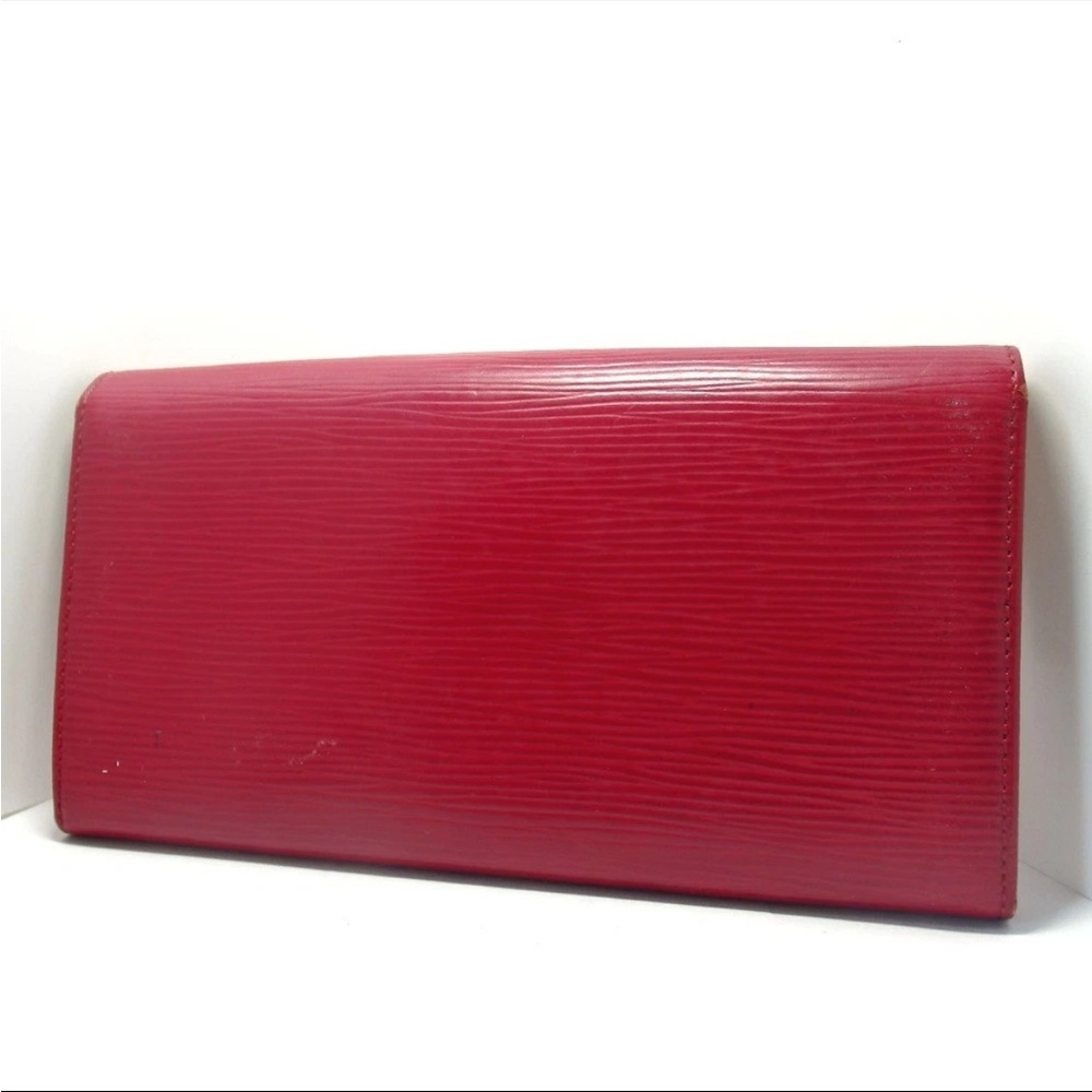 Louis Vuitton Vibrant Red Clutch - Picture 2 of 10